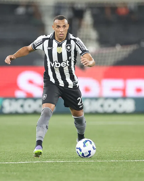 Marçal pode renovar com o Botafogo em breve