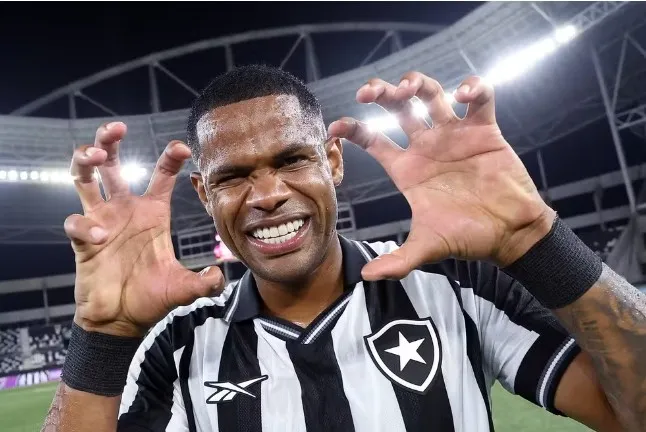 Júnior Santos está fora do duelo entre Botafogo e Atlético-MG