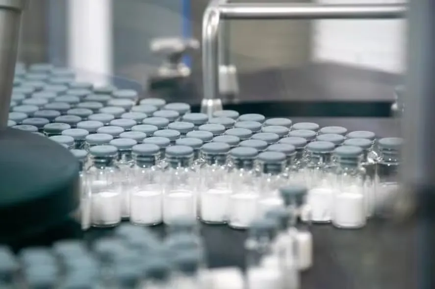 A aprovação da vacina ocorre após cinco anos de acompanhamento com voluntários do ensaio clínico de fase três encaminhados à Anvisa