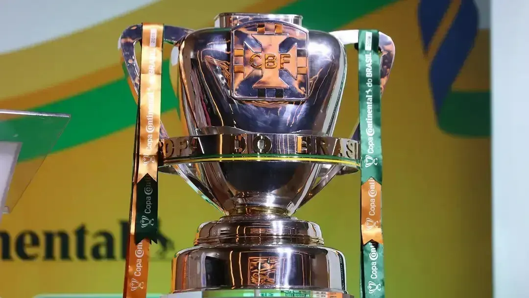 CBF escolhe árbitro para Corinthians x Vasco, na quarta (17)