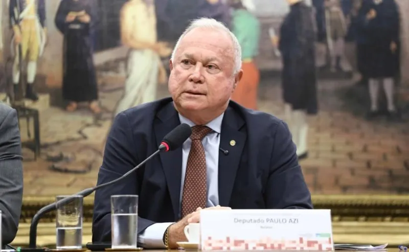 Parecer de Paulo Azi é pelo prosseguimento das PECs