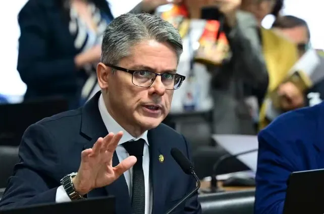 Senador Alessandro Vieira (MDB-SE) está cotado para relatar CPI do Crime Organizado