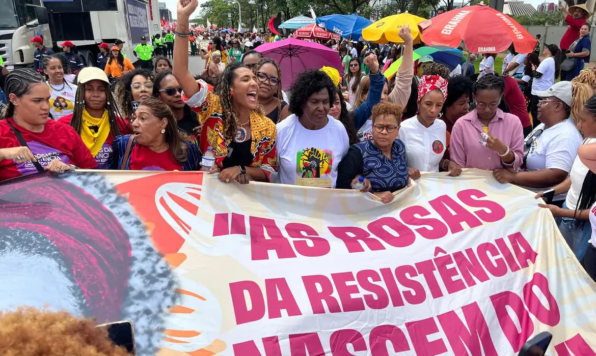 Segundo o estudo, parte do crescimento das candidaturas é explicada pela Lei das Cotas de Gênero (Lei 9.504/1997) e a Minirreforma Eleitoral (Lei nº 12.034/2009)