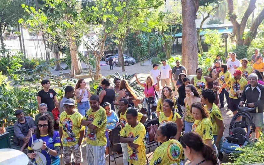 O Solar do Jambeiro foi palco da escolha do samba-enredo do Bloco Loucos Pela Vida