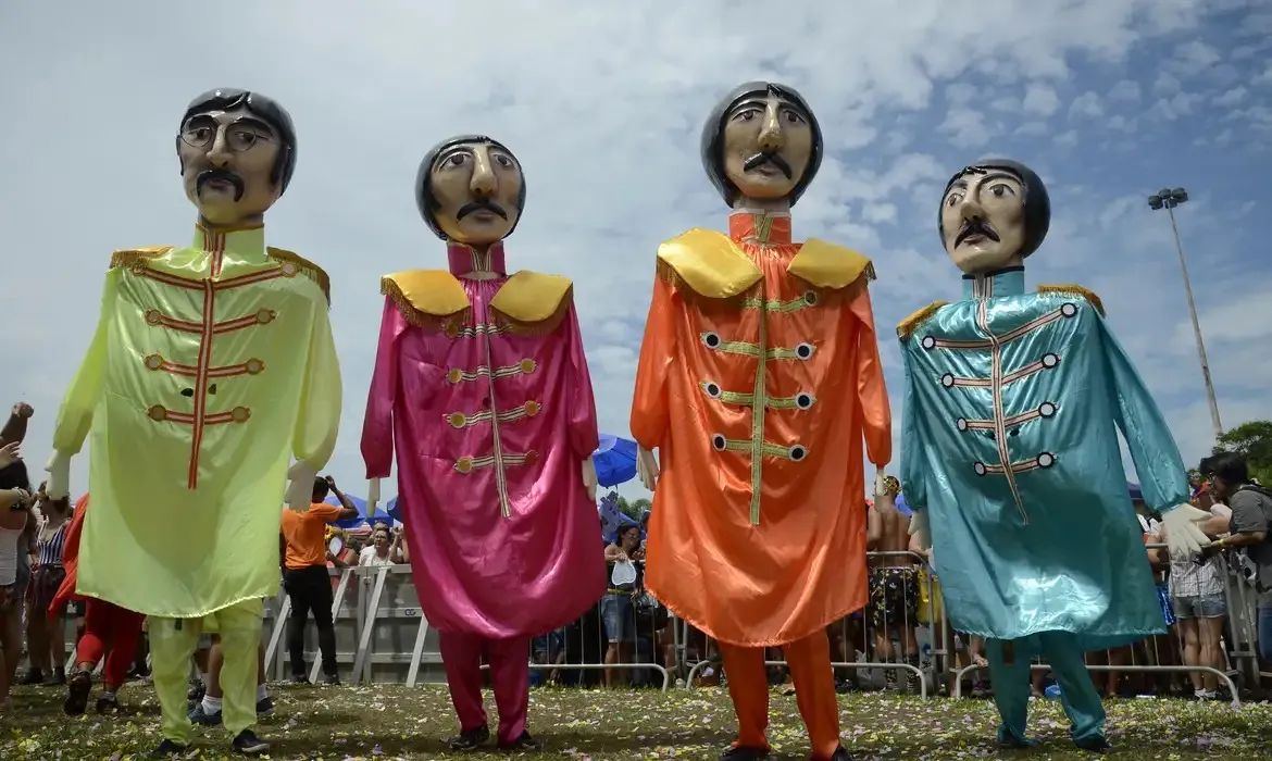 No total, são 46 blocos que vão desfilar pela cidade do Rio de Janeiro