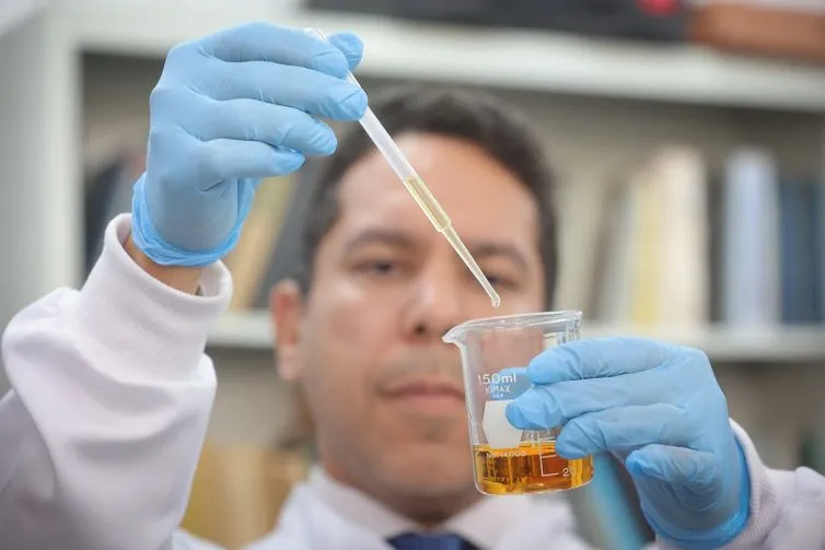 Fiscalização analisa bebidas vendidas em diversos estabelecimentos