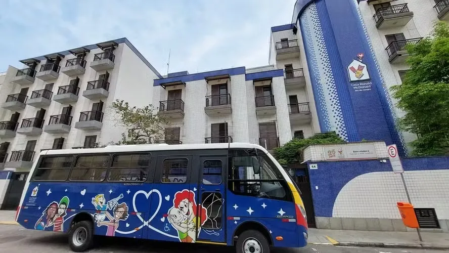 A iniciativa tem como objetivo arrecadar recursos para a manutenção do acolhimento oferecido às crianças e adolescentes em tratamento oncológico e suas famílias