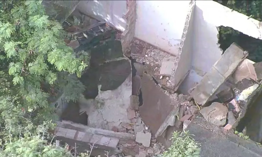 O desabamento ocorreu na manhã desta sexta-feira (6)