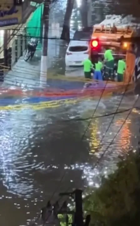 Uma das chuvas mais intensas registradas nos últimos anos pela grande quantidade em um curto espaço de tempo