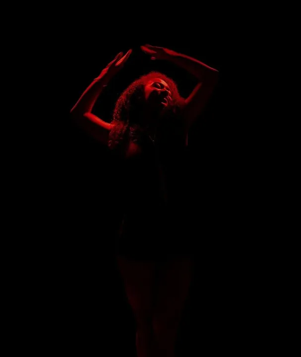 A montagem acadêmica de "Chicago" é o resultado de três meses de formação intensiva oferecida gratuitamente a artistas locais pela Oficina de Teatro Gabriel Engel