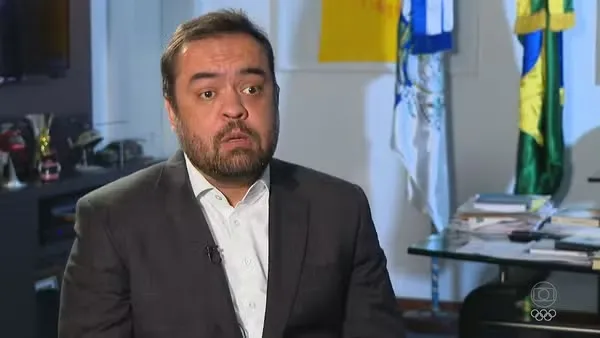 A decisão ocorre enquanto há expectativas para o governador renunciar na próxima semana