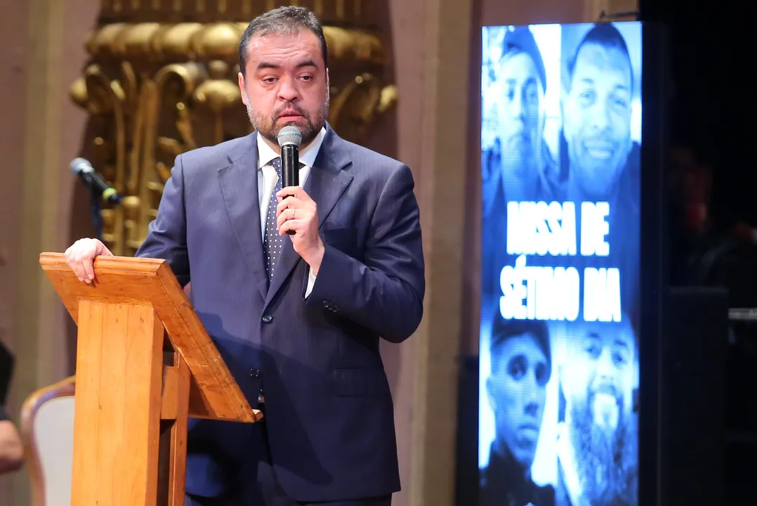 A cerimônia ocorreu no  Theatro Municipal, no Centro do Rio, e reuniu autoridades estaduais, familiares e  representantes das forças de segurança