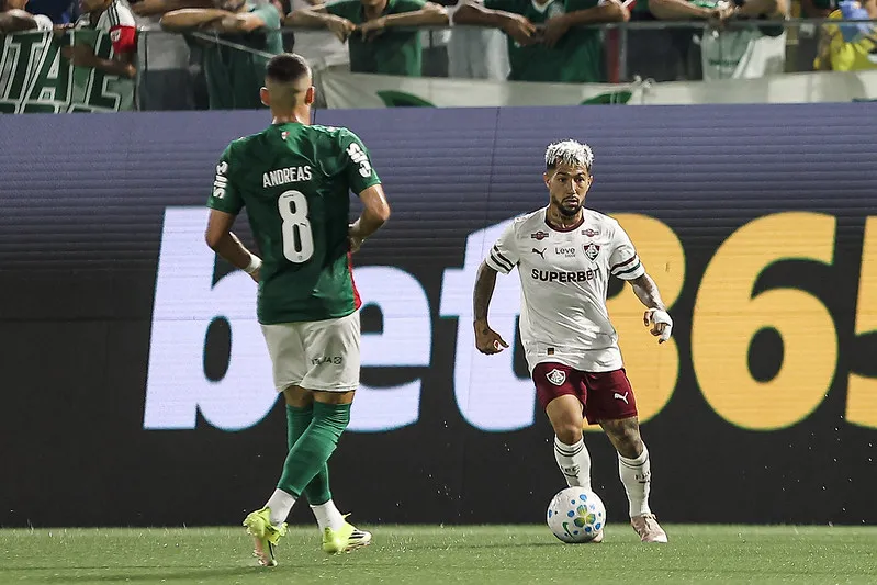 Acosta marcou o gol Tricolor e foi destaque durante o tempo que atuou