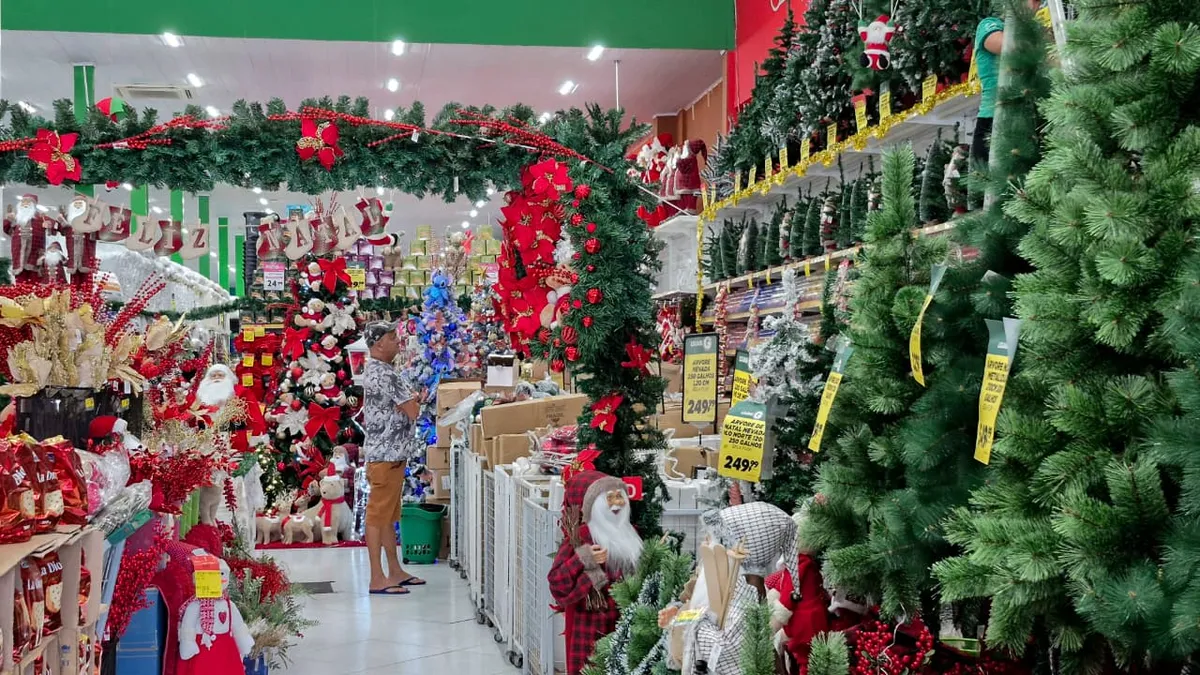 Com a chegada de datas como a Black Friday e as confraternizações de Natal, o comércio volta a aquecer