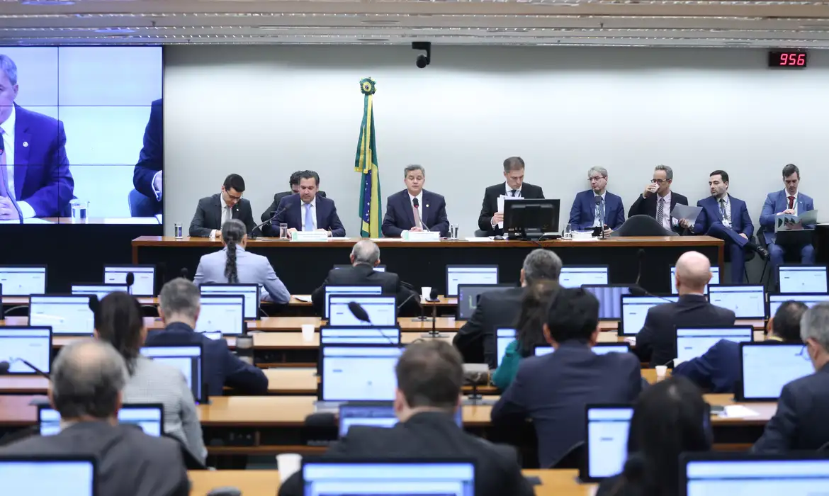O salário mínimo de 2026 será de R$ 1.621, R$ 10 abaixo da estimativa inicial do governo