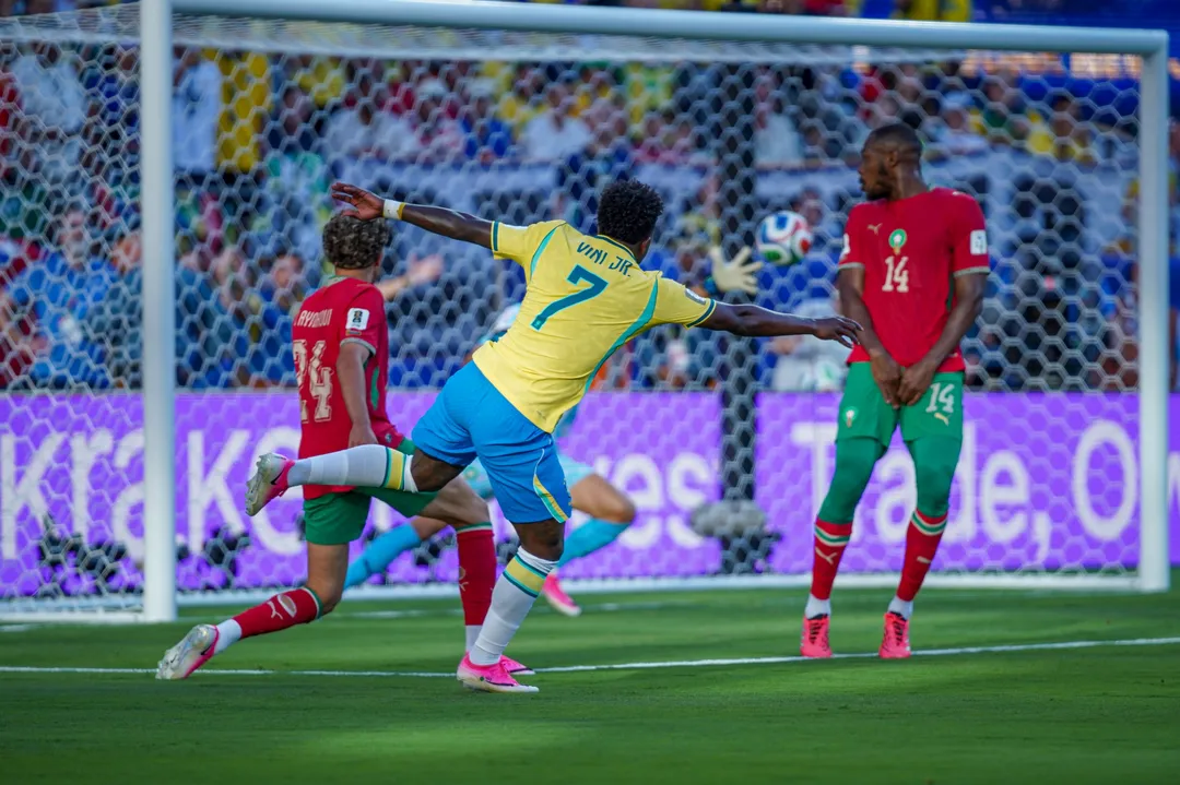 Golaço de Vini Júnior garante o empate da Seleção contra o Marrocos, na estreia da Copa do Mundo