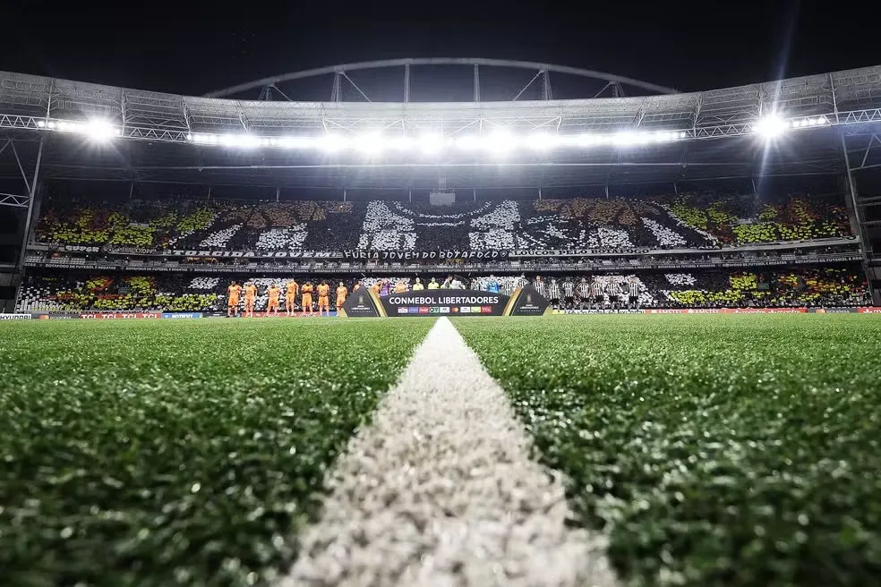 Botafogo foi eliminado pelo Barcelona e ainda terá de pagar multas por pequenas infrações