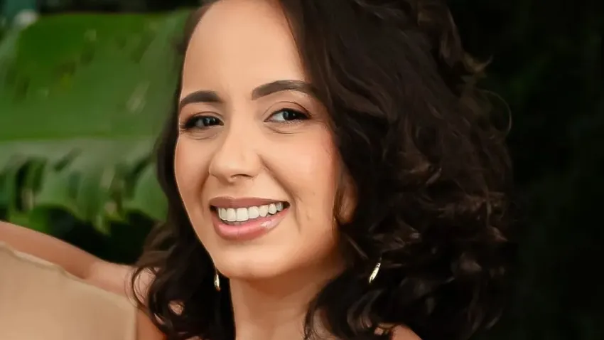 Alexia ocupava, atualmente, o cargo de chefe de departamento na Secretaria Municipal de Educação