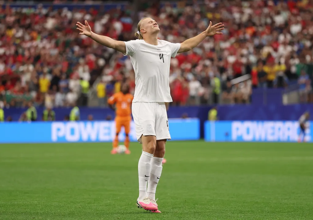 Halland é a grande esperança da Noruega na partida contra o Brasil