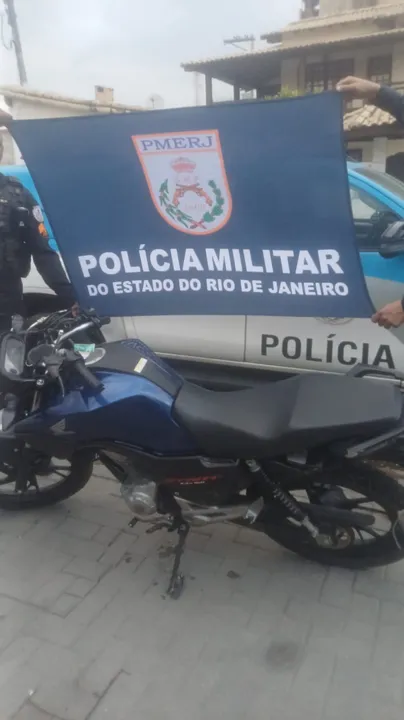 A motocicleta foi apreendida e será devolvida ao proprietário após os trâmites legais