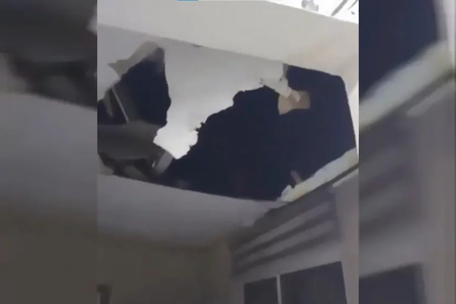 O artefato explosivo caseiro assustou moradores da região e causou danos significativos à residência