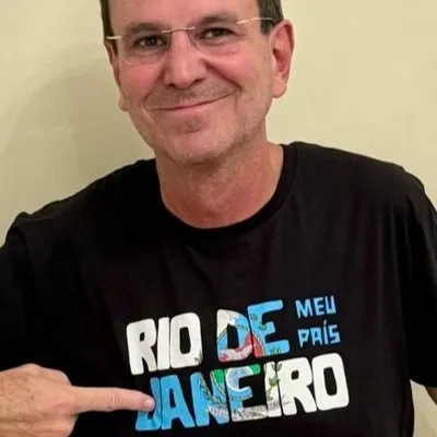 Paes registra 53% das intenções de voto