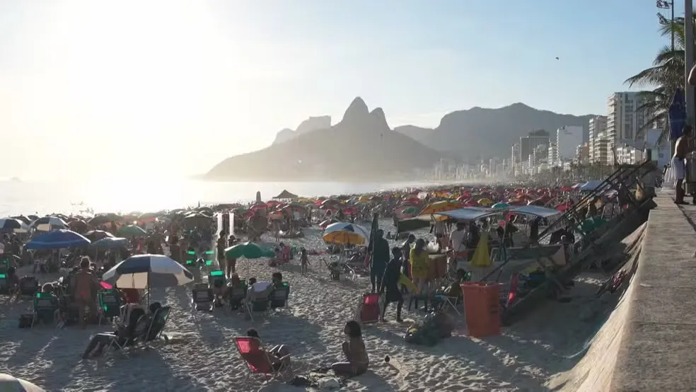 Eduardo Paes propõe estudo para preços abusivos nas praias do Rio