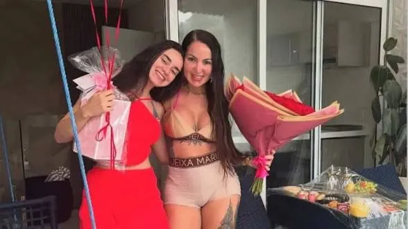 No relato, Elisa relembrou batalhas contra a depressão, borderline e bipolaridade, além de traumas da infância
