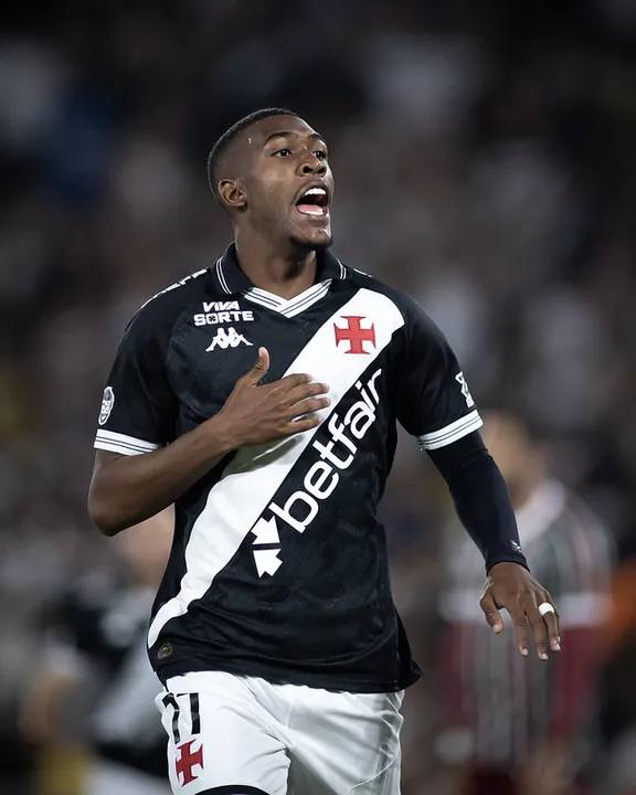 Rayan vive grande temporada no Vasco