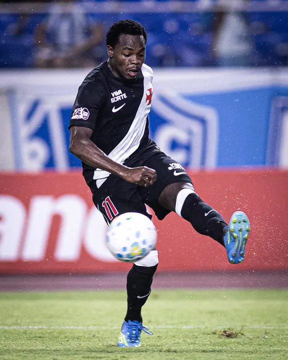 Andrés Gómez atrai interesse europeu, mas Vasco não tem interesse em se desfazer do atacante