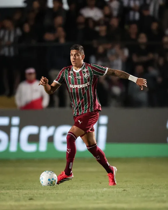 Julián Millán estreou pelo Fluminense e fez partida segura