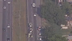 O trânsito sendo completamente liberado às 8h02