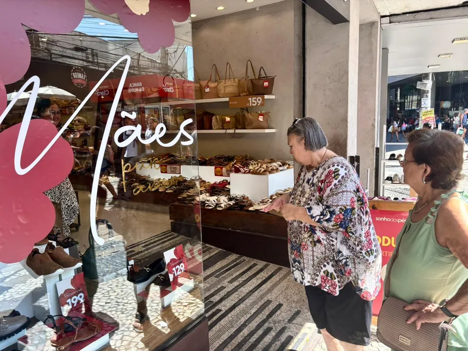 Perfumes e cosméticos seguem entre os presentes mais procurados para a data comemorativa