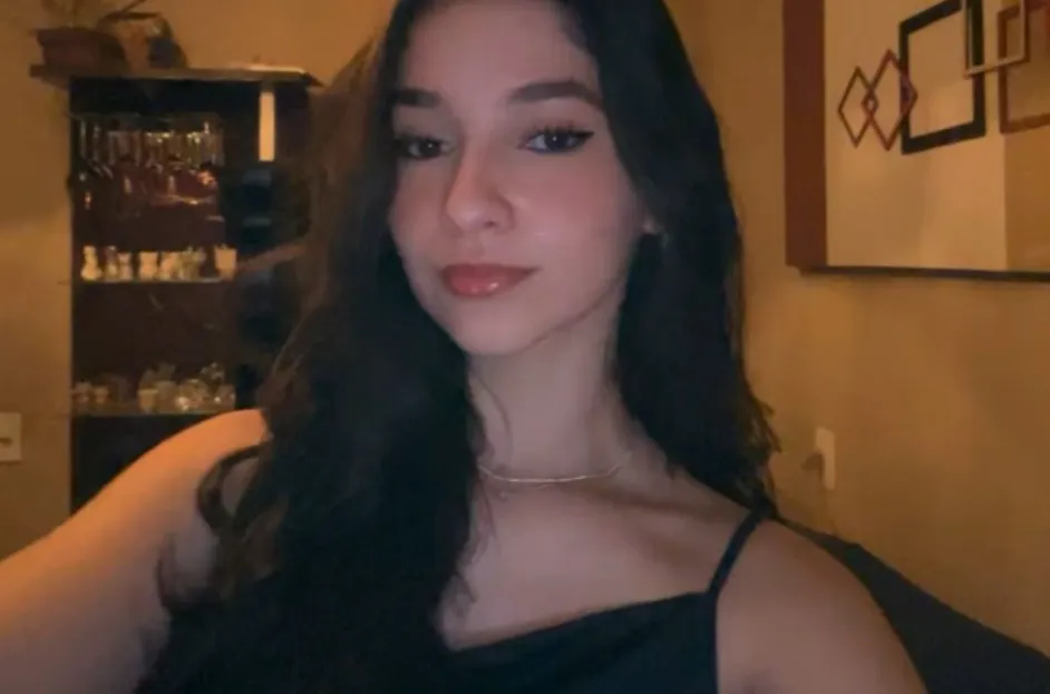 Alana foi atingida no rosto, na cabeça, nos ombros e nas costas