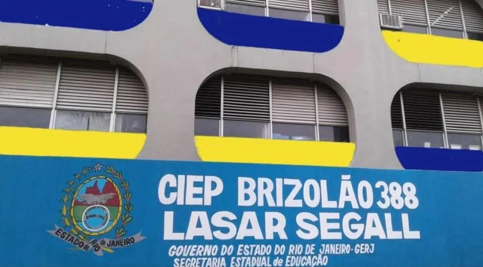 Explosão de bomba feriu ao menos 8 alunos