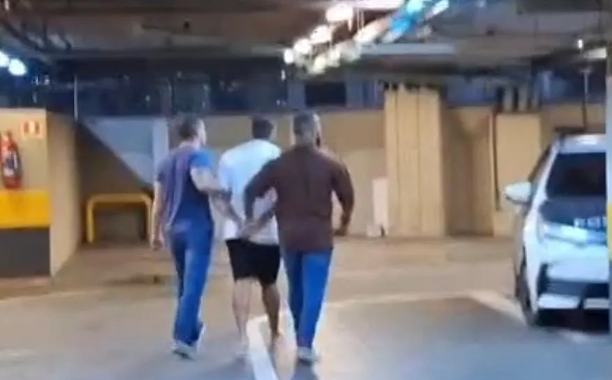 O acusado foi conduzido à sede da 58ª DP, onde o caso foi apresentado à autoridade policial