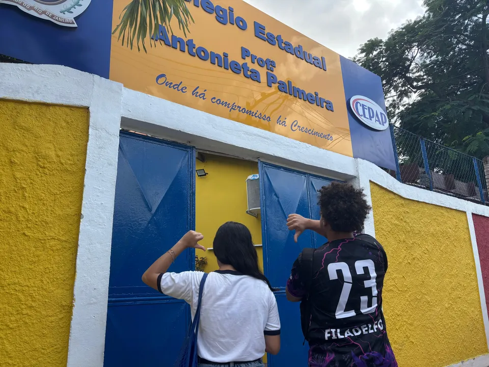 Alunos estão sendo prejudicados com a demora na resolução do problema