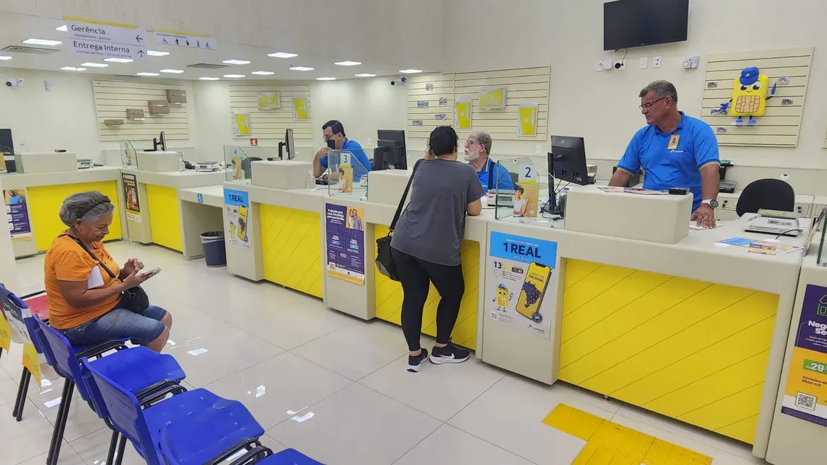 O Feirão busca conter a alta da inadimplência neste início de ano; os Correios oferecem atendimento presencial