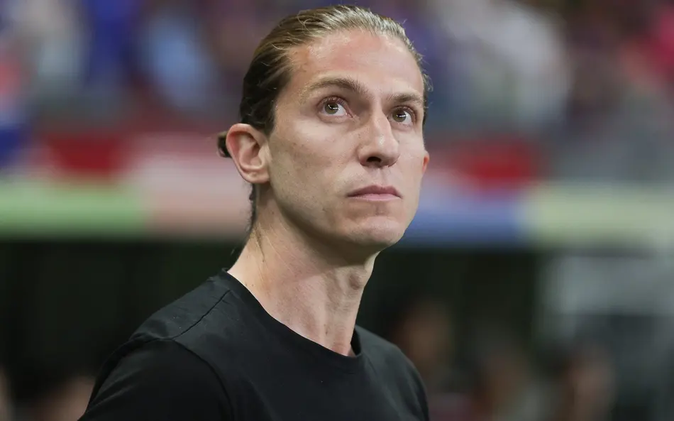 Filipe Luís fechou o Mônaco até 2028, segundo informações da imprensa europeia
