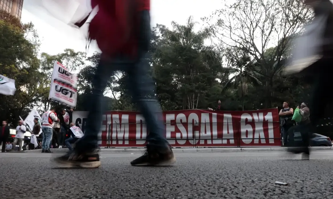 A proposta do fim da escala 6x1 deve ser analisada pela Comissão de Constituição e Justiça na próxima semana