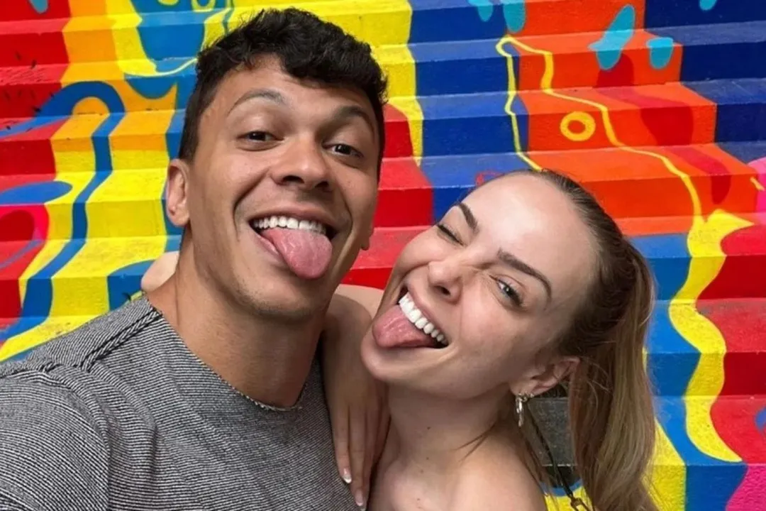 Os dois são responsáveis pelo canal “Tacielo”, no YouTube, que tem mais de 3 milhões de seguidores.