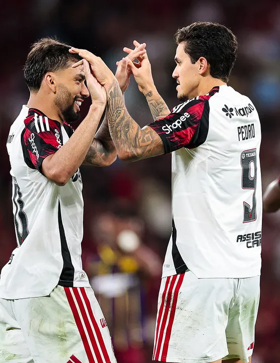 Juntos, Pedro e Paquetá marcaram seis gols na vitória Rubro-Negra