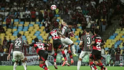 Lance de Fluminense x Flamengo pelo Campeonato Carioca