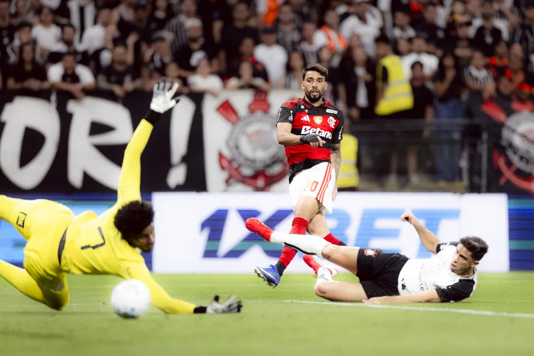 Flamengo empatou na última rodada contra o Corinthians na Neo Quimica Arena