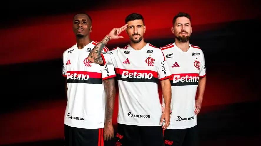 Nova camisa branca do Flamengo para 2026