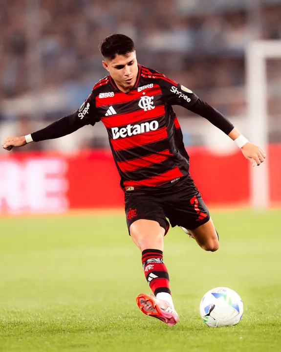 Fla segura time do Racing e vai disputar sua quinta final de Libertadores