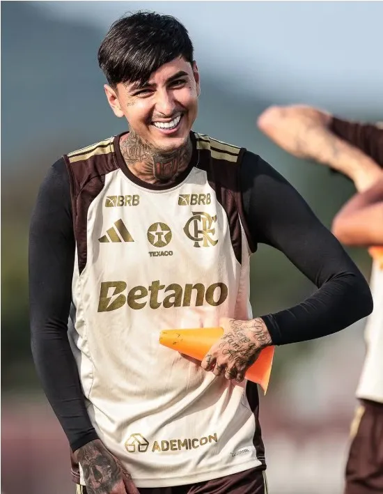 Pulgar pode retornar ao Fla após longo período lesionado