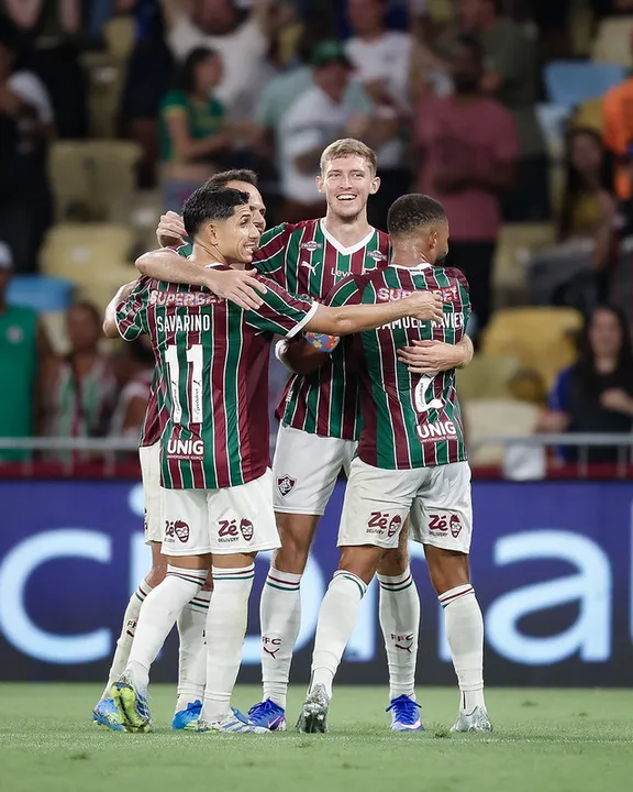 Flu mira o topo do Brasileirão e desafia o Coxa, neste sábado (04)
