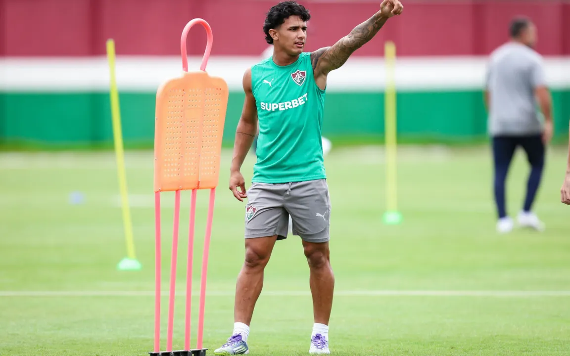 O atleta já havia sido relacionado para alguns jogos do profissional durante os torneios Carioca e Brasileirão