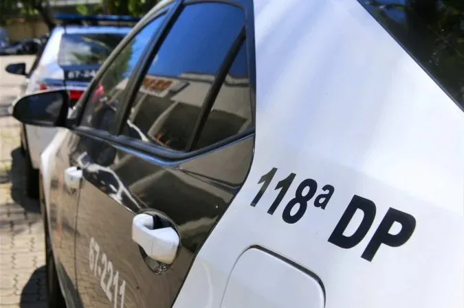 O homem foi levado à 118ª DP (Araruama), Central de Flagrantes